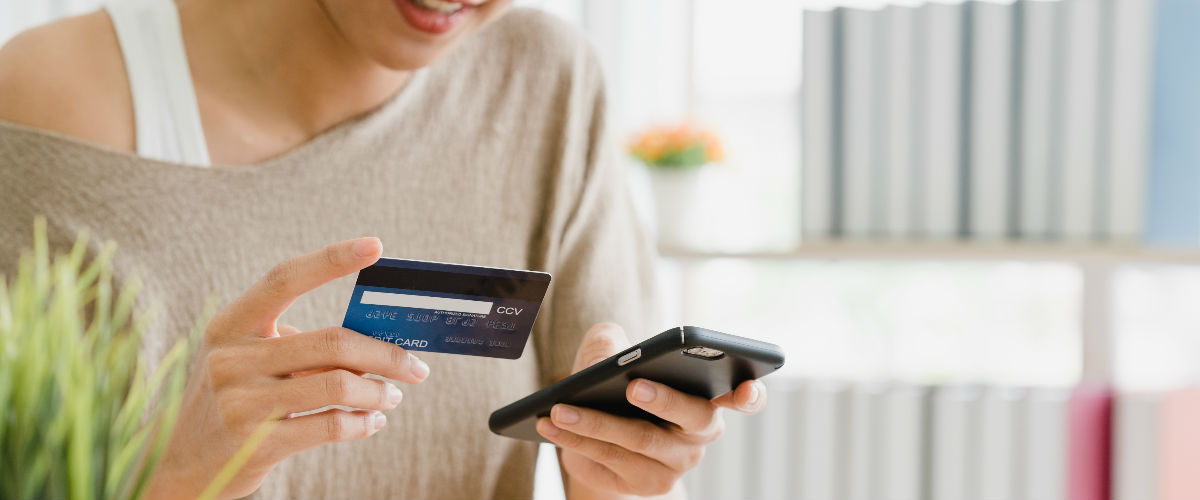 ¿Cómo sacar un adelanto de efectivo con tarjeta de crédito?  